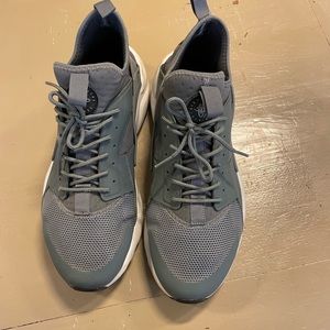 Nike Air Mens Tennis Shoes